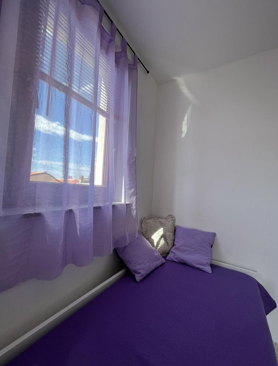 Apartments By The Sea Martinscica, Cres - 14334 Номер фото